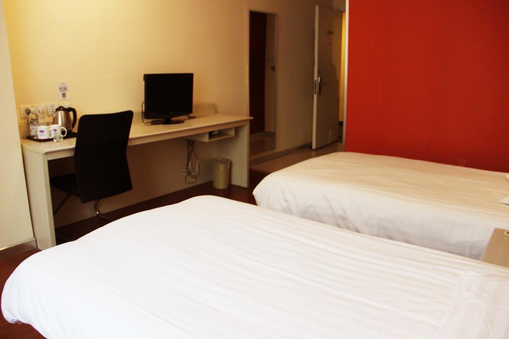 Hanting Express Shanghai Songjiang North Renmin Road Chambre photo
